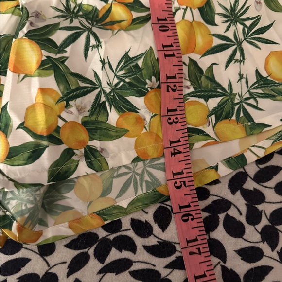 Sundae School Yellow Green White Lemon NoveltyPrint Men’s Pull On Shorts M NWOT - Picture 12 of 12